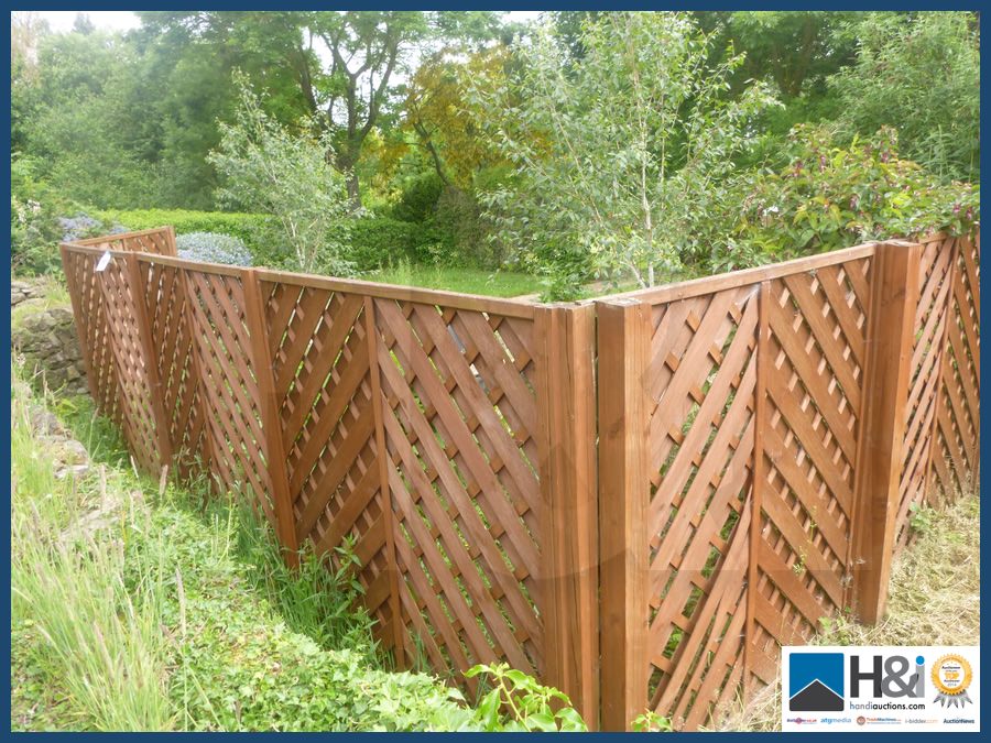 11 garden fence panels and posts buyer to remove.If you'd like to sign