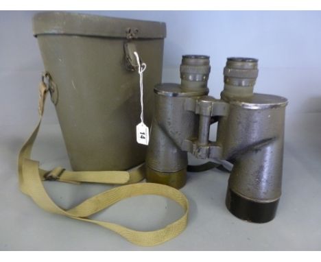 A pair of USA Army binoculars possibly Vietnam era - The 7 x 50 optics are good anc clear with independent eyepiece focusing 