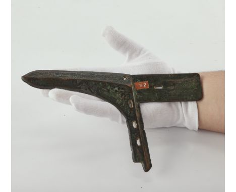 Ancient style Chinese bronze ge, likely late republic. Inscribed along the handle.Provenance: Nakajima Antique &amp; Curio Sh
