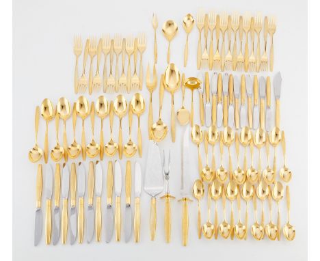 Samuel Kirk &amp; Sons, United States. 96 piece sterling silver flatware set with a gold-colored and textured "Florentine" fi