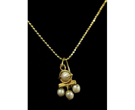 Ca.400 BC. Wonderful Greek Hellenistic gold pendant with 4 pearl stones ; Wearable, Good Condition; L:440mm (necklace)/21mm (