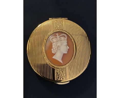 A vintage Kigu Queen Elizabeth compact