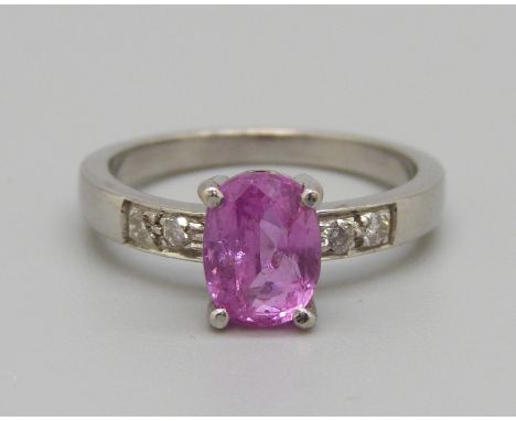 A 14ct white gold, diamond and pink sapphire ring, 3.7g, N 