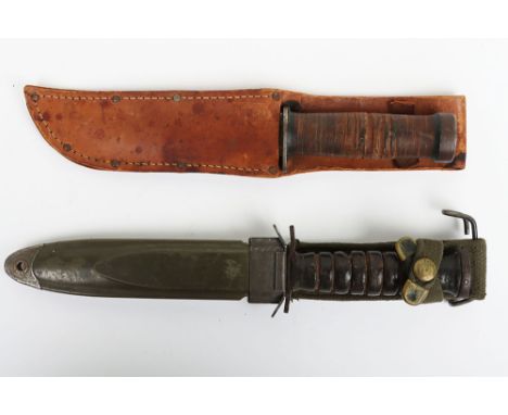 US Fighting Knives: WW2 US 2250 fighting knife with sharpened Bowie blade 15 cm long in brown leather sheath missing strap to
