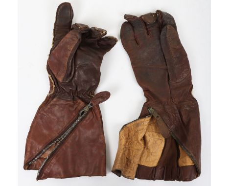 WW2 RAF Flying Gauntlets: Brown leather 1941 pattern gloves with diagonal zips and stampings inside. 