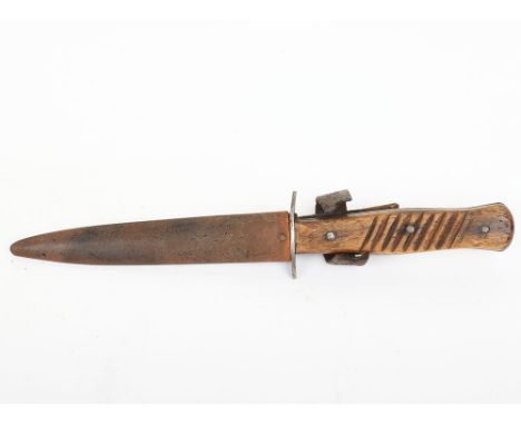WW1 German Trench Fighting Knife, Good original example of a WW1 German fighting knife, this one complete with scabbard, is i