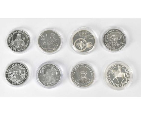 A collection of seven silver commemorative coins, comprising a 1977 Jubilee crown, a 2012 and a 2007 £5, a Baden Powell and a