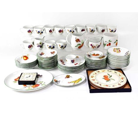 ROYAL WORCESTER; a quantity of 'Evesham' and 'Evesham Vale' pattern tableware, to include lidded serving dishes, cups, saucer