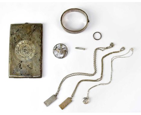 A pair of hallmarked silver ingot pendants on 925 silver belcher link chains, a hallmarked silver hinged bangle with engraved
