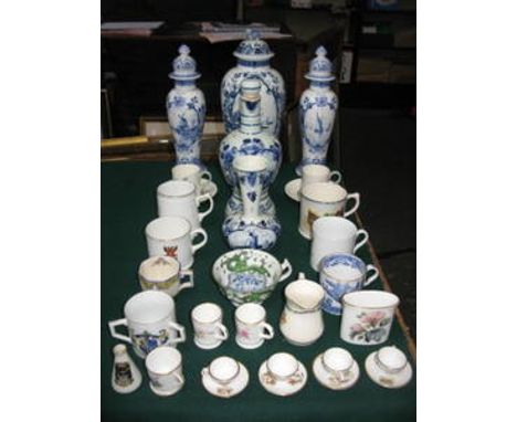 PARCEL OF VARIOUS CERAMICS INCLUDING BLUE AND WHITE DELFT, PLUS SUNDRY CERAMICS INCLUDING MINIATURE CUPS AND SAUCERS, MINIATU