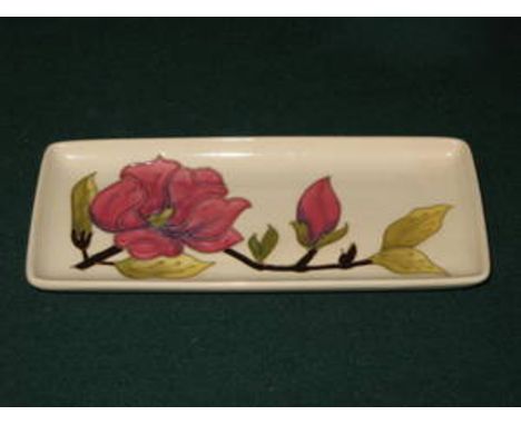 MOORCROFT HANDPAINTED TUBE LINED FLORAL DECORATED GLAZED CERAMIC DISH, LENGTH APPROXIMATELY 20cm 