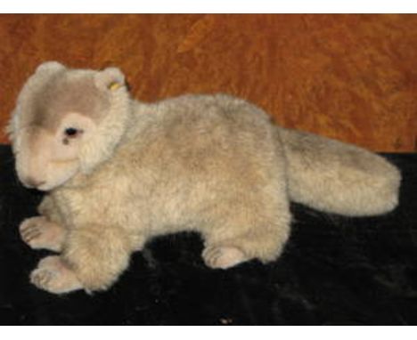 MODERN STEIFF SQUIRREL