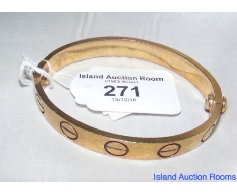 A heavy 9ct gold bangle