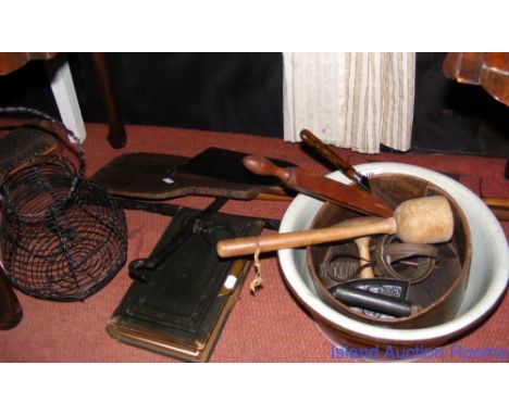 Assorted kitchenalia, including pastry cutters, thermometer, etc.