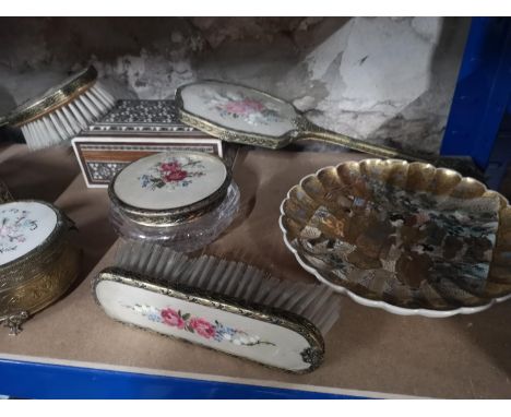 A shelf of collectables to include dressing table set, Satsuma hand painted plate and trinket boxes 