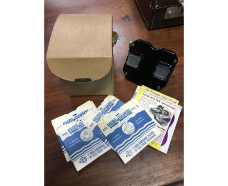 A Vintage Sawyers Viewmaster Model D (1952-1958)Made in USA, Comes with various slides and leaflet information sheet. 