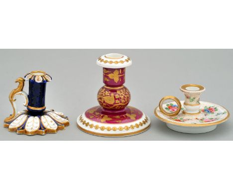 THREE SPODE TAPERSTICKS&nbsp; COMPRISING A "VAN DYKE CANDLESTICK", "GLOBE BODIED CANDLESTICK" AND "FLAT CANDLESTICK", C1815-2