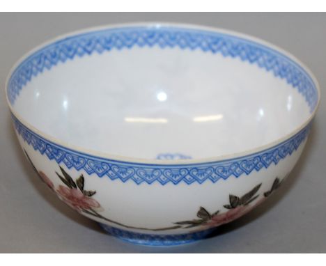 A GOOD QUALITY EARLY 20TH CENTURY CHINESE REPUBLIC PERIOD EGGSHELL PORCELAIN BOWL, together with a fitted box, the sides of t