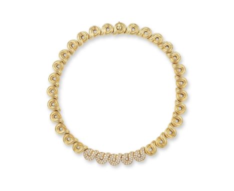 BOUCHERON: COLLIER DIAMANTS, CIRCA 1985Composé d'une succession de maillons à motifs de volutes godronnées, partiellement ser