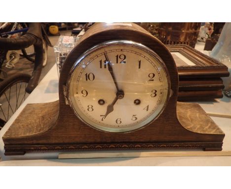 Oak cased mantle clock. Not available for in-house P&amp;P, contact Paul O'Hea at Mailboxes on 01925 659133 