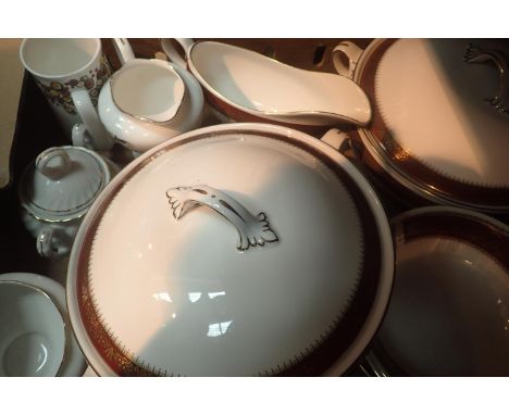 A selection of mixed ceramics to include Aynsley lidden tureens, Carltonware, leaf dish and other ceramic items. Not availabl