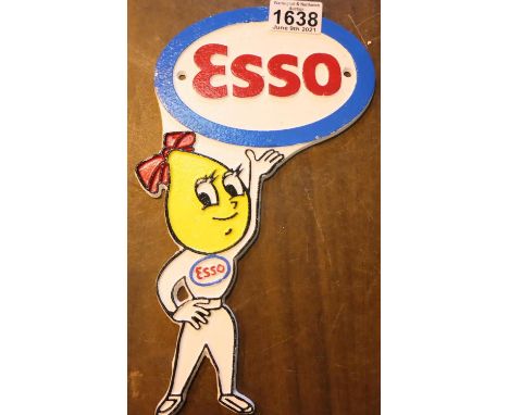 Cast iron Esso girl sign, H: 30 cm. P&amp;P Group 2 (£18+VAT for the first lot and £3+VAT for subsequent lots) 