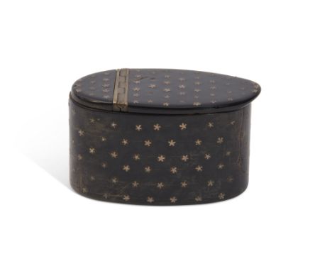 Georgian oval stained horn snuff box of oval form with hinged lid, having gold star piquet decoration throughout, one large a