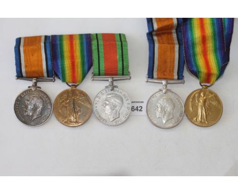 TWO ARMY CYCLIST BATTALIONS GT WAR PAIRS. British War & Victory Medals named to 1. 9760 Pte W Spowart A. Cyclist Corps. (Will