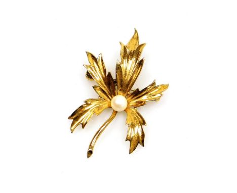 A 9ct gold leaf brooch, the five point leaf with central cultured pearl, on a single pin back, 5cm wide, 6.4g all in.