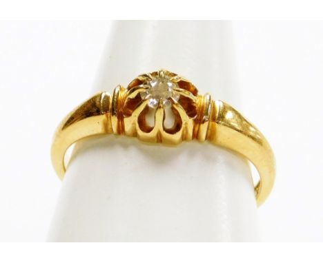 An 18ct gold diamond dress ring, the tiny diamond in cluster claw setting with etched design shoulders, ring size L, 3g all i