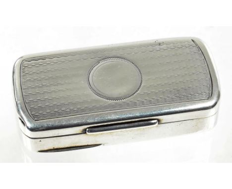 A VICTORIAN SILVER VESTA BOX, THE UNDERSIDE OF THE LID WITH HINGED STEEL, ENGINE TURNED, 5CM W, LONDON 1856