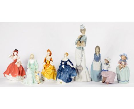 EIGHT FIGURINES INCLUDING LLADRO AND ROYAL DOULTON