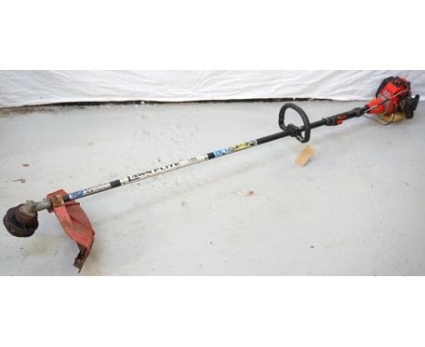 LAWN FLITE S1890 STRIMMER
with a 2 stroke engine, pull start operation and twin handle operation