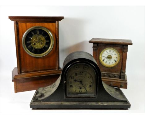 A collection of early 20th century and later mantle clocks and cases, to include oak cased Westminster chime examples, a Fatt