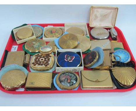 A Collection of Mainly Kigu Vintage Powder Compacts and Compact / Cigarette Case / Lipstick Combinations:- One tray.