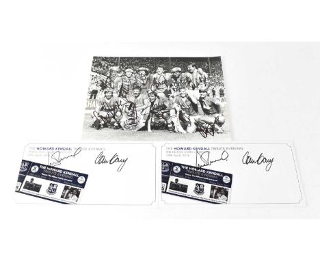 EVERTON FC; a black and white photograph of the 1984 Charity Shield winning team, bearing signatures to include Gary Stevens,