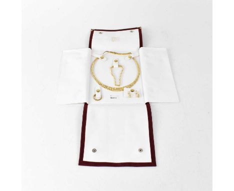 A 14ct gold parure set of jewellery comprising necklace, bracelet, ring and pair of stud earrings, each in the form of a Gree