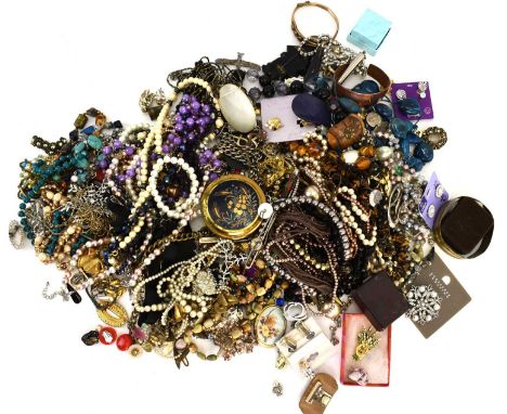 A quantity of mixed vintage and modern costume jewellery to include rings, earrings, brooches, necklaces, etc.