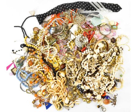 A quantity of mixed vintage and modern costume jewellery.