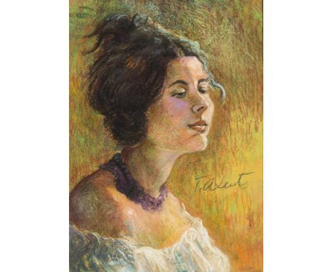             Undeutlich signiert: Impressionistisches FrauenbildnisPastell. Rechts unten undeutlich signiert. Um 1900. 47 x 35