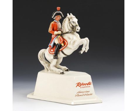 Große Werbefigur "Rössli Zigarren": Husar auf steigendem Hengst. Fischer & Co Oeslau. Gemarkt. 2. Hälfte 20. Jh.             