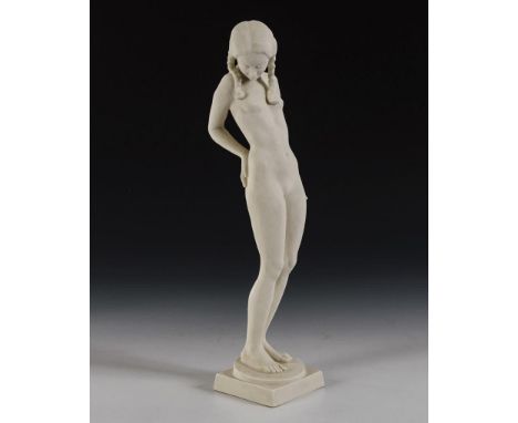 Seltener Mädchenakt. Hutschenreuther. Ungemarkt, um 1955/60. Bezeichnet. Modell-Nr.: 1635.                     WERNER,       