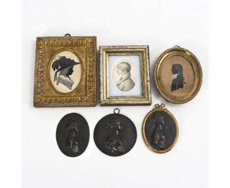 3 Silhouetten und 3 Eisenguss-Bildnismedaillons. Ovale Medaillons verso Nr. "II 4" bzw. "VI 39". Zumeist um 1800/1. Hälfte 19