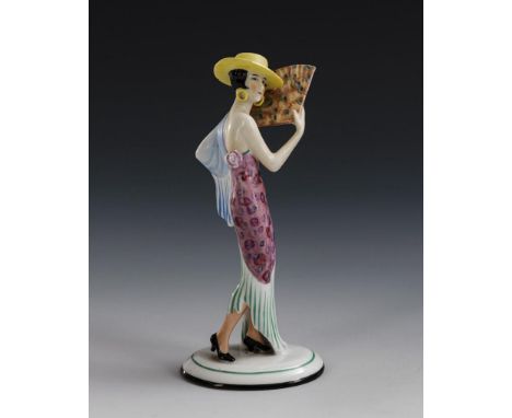 Modedame mit Fächer. Limbach. Stempelmarke Porzellanfabrik Limbach AG, um 1930. Modell-Nr.: 2142.             Polychrom bemal