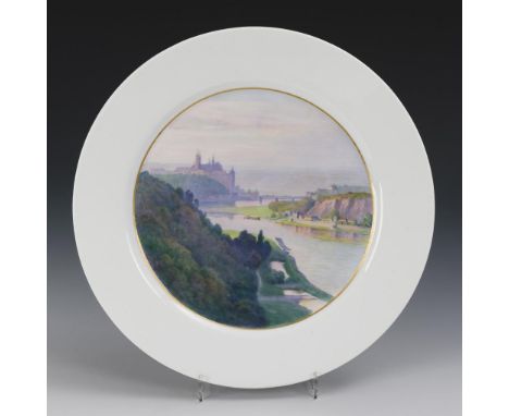 Jugendstil-Ansichtenteller Meißen. Meissen. Knaufschwerter, um 1910, 1. Wahl.             Polychrom bemalt, goldstaffiert. Ø 