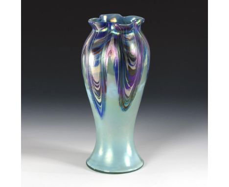 Jugendstil-Vase. Fritz Heckert. Fritz Heckert, Petersdorf/Schlesien, um 1903.                     WOHL THAMM,             Ott