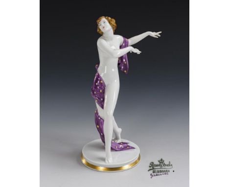 "Scherzo". Rosenthal. Marke Kunstabteilung Stammwerk Selb, um 1930. Monogrammiert. Modell-Nr.: K 962. Entwurf: 1927.         