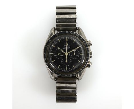              Herrenarmbanduhr "Speedmaster Professional". OMEGA. 1970er Jahre. Werk mit Handaufzug, 2 Drücker für Chronograph