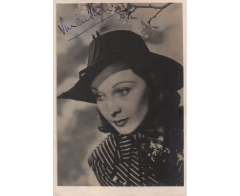 LEIGH VIVIEN: (1913-1967) English Actress, Academy Award winner. Vintage signed 4½ x 6½ photograph of Leigh in a head and sho
