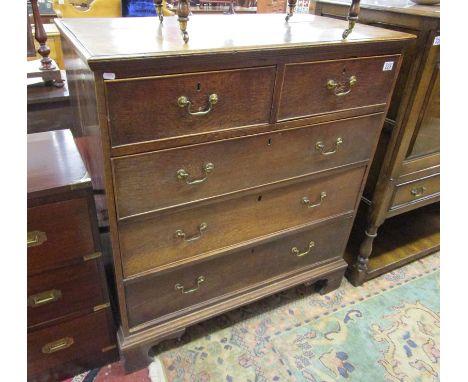 Georgian oak chest of 2 over 3 drawers on bracket feet (H: 108cm W: 97cm D: 53cm)